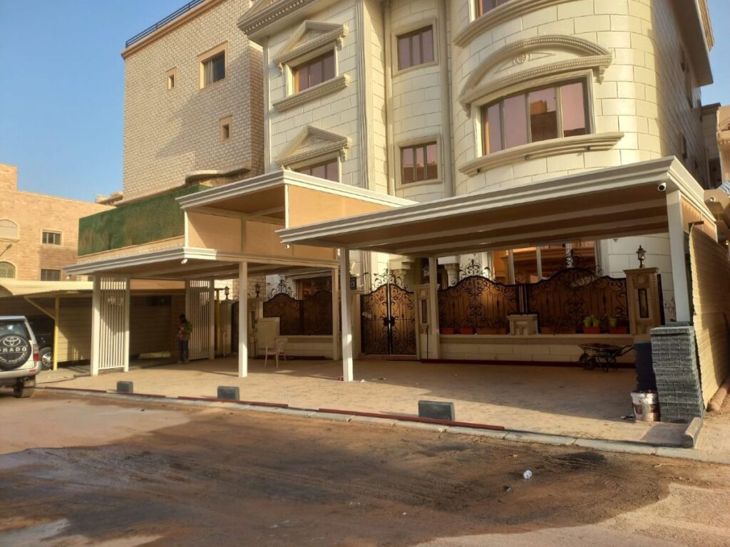 مظلات سيارات للمناطق الحارة
