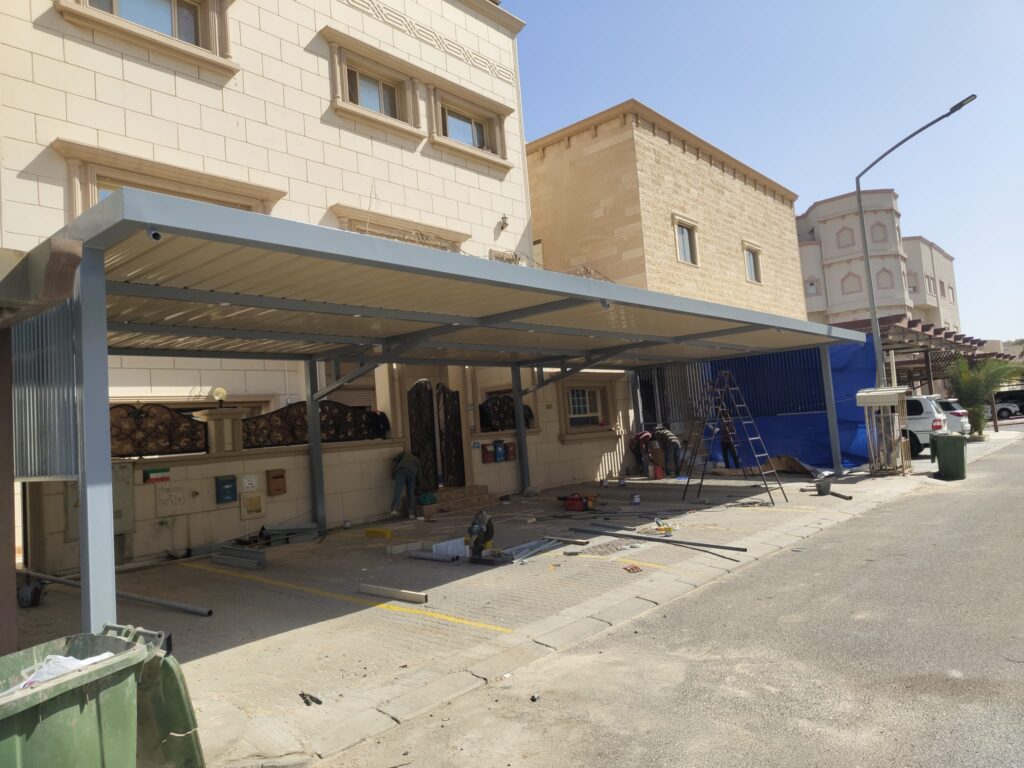 مظلات سيارات لوقوف طويل