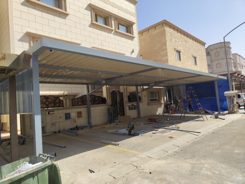 مظلات سيارات لوقوف طويل
